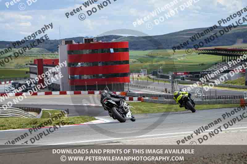 cadwell no limits trackday;cadwell park;cadwell park photographs;cadwell trackday photographs;enduro digital images;event digital images;eventdigitalimages;navarra;no limits trackdays;peter wileman photography;racing digital images;trackday digital images;trackday photos